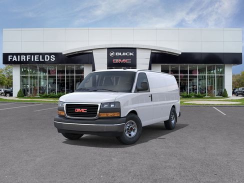 New 2025 GMC Savana 3500 w/ Driver Convenience Package image 8