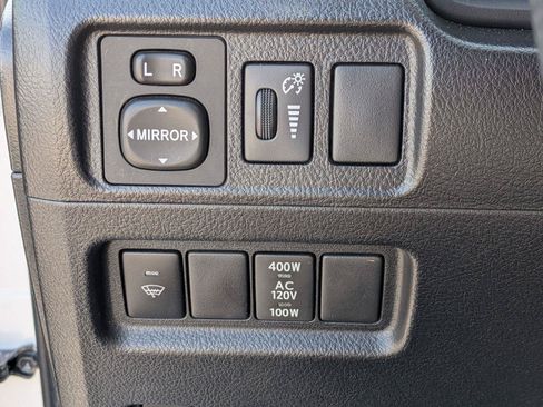 Used 2019 Toyota 4Runner SR5 AWD/4WD image 59
