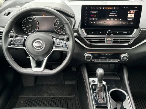 Used 2024 Nissan Altima 2.0 SR image 13