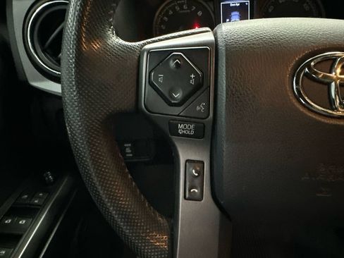 Used 2020 Toyota Tacoma TRD Off-Road AWD/4WD image 24