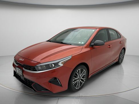 Used 2023 Kia Forte GT-Line w/ GT-Line Premium Package FWD image 3