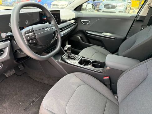 New 2026 Kia K4 FWD image 18