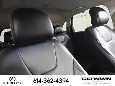 Used 2019 Ford Edge Titanium FWD image 18