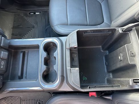 Used 2022 Chevrolet Silverado 3500 LTZ w/ LTZ Convenience Package image 16