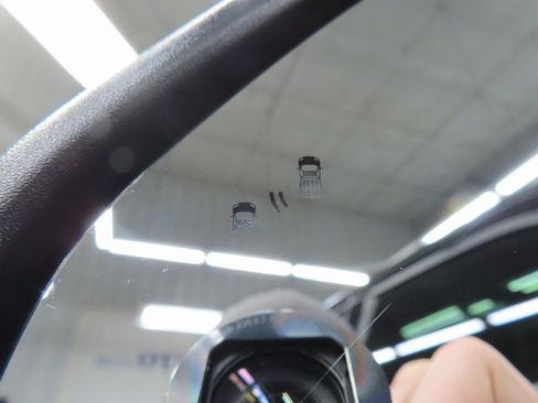 Used 2025 Ford F350 Platinum w/ FX4 Off-Road Package image 78