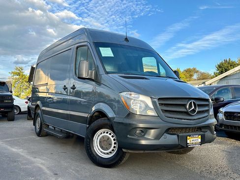 Used 2018 Mercedes-Benz Sprinter 2500 image 19