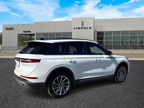 New 2026 Lincoln Corsair Premiere image 3
