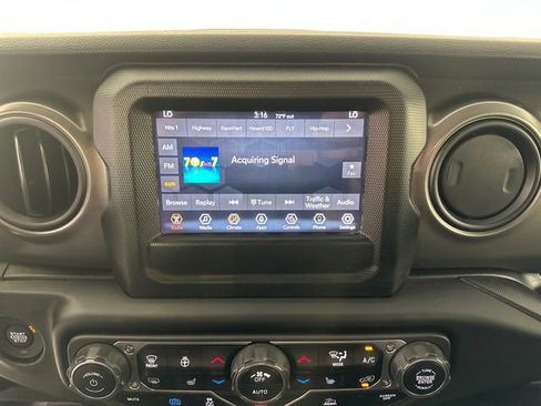 Used 2023 Jeep Wrangler Unlimited w/ Cold Weather Group AWD/4WD image 27