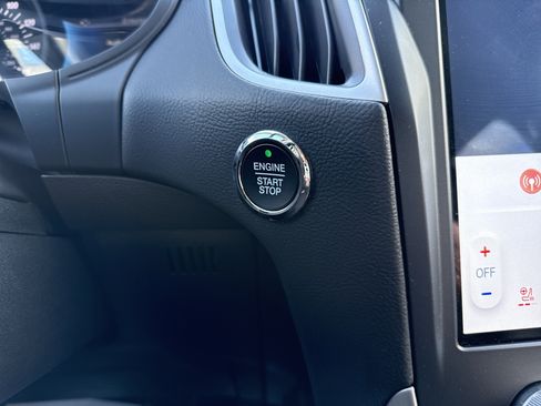 Certified 2023 Ford Edge SEL w/ Convenience Package image 11