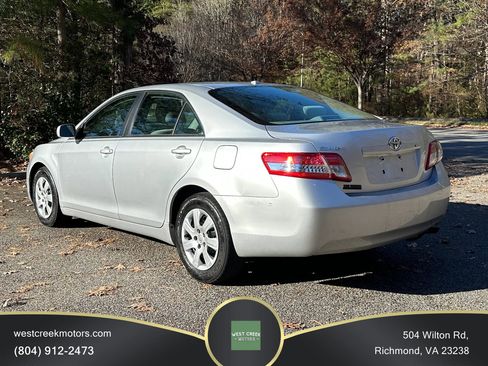 Used 2011 Toyota Camry image 5