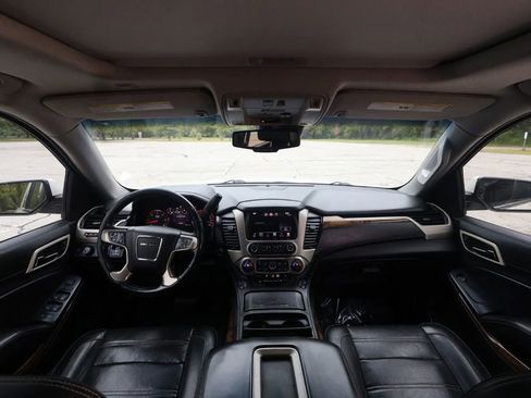 Used 2015 GMC Yukon XL Denali w/ Touring Package AWD/4WD image 20