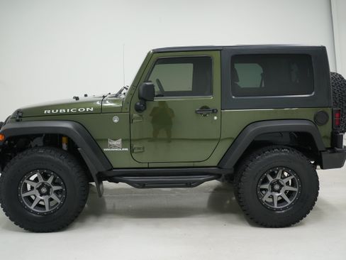 Used 2009 Jeep Wrangler Rubicon w/ Dual Top Group AWD/4WD image 7