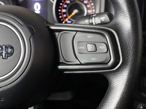 Used 2025 Jeep Wrangler Sport AWD/4WD image 22