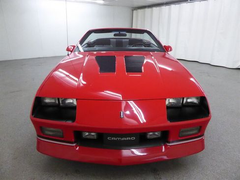Used 1988 Chevrolet Camaro IROC-Z image 2