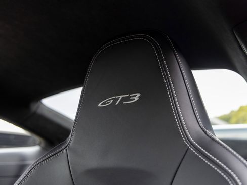 Used 2022 Porsche 911 GT3 image 33
