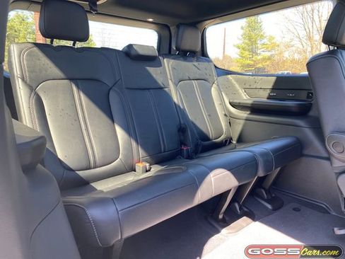 New 2026 Jeep Grand Wagoneer Limited AWD/4WD image 9