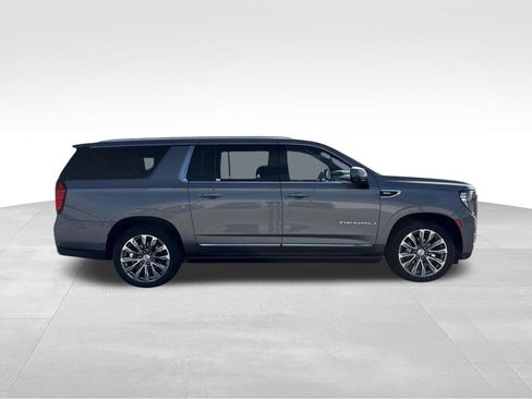 Used 2021 GMC Yukon XL Denali w/ Denali Ultimate Package AWD/4WD image 18