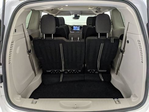 Used 2024 Chrysler Voyager LX FWD image 19