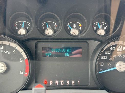 Used 2016 Ford F550 2WD Regular Cab Super Duty image 19