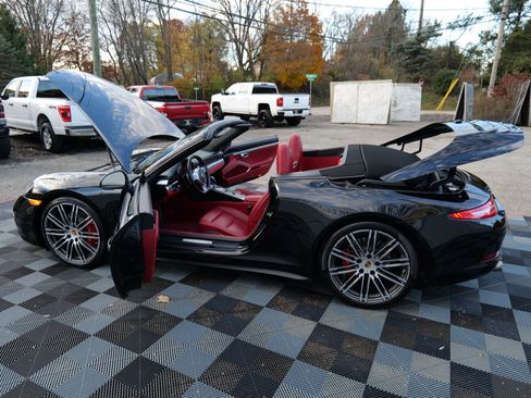 Used 2015 Porsche 911 Carrera 4S image 54