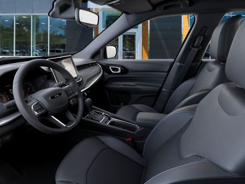 New 2026 Jeep Compass Latitude AWD/4WD image 22