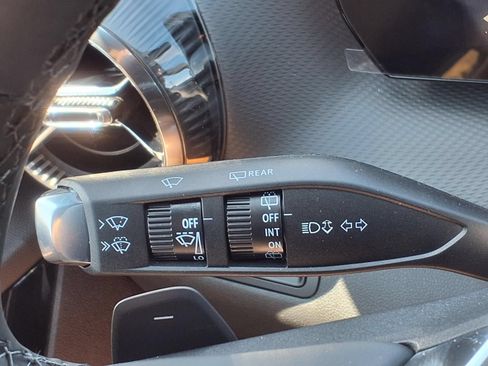 New 2026 Chevrolet Equinox LT FWD image 17