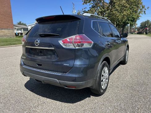 Used 2016 Nissan Rogue S w/ S Family Package AWD/4WD image 4