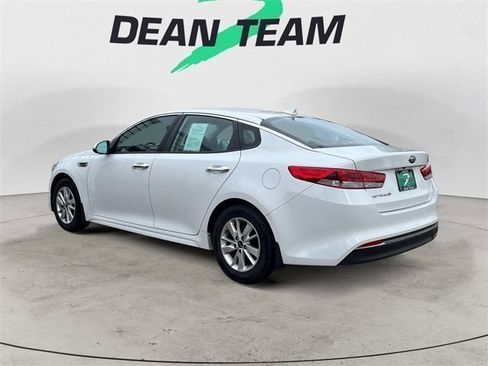 Used 2017 Kia Optima LX image 6