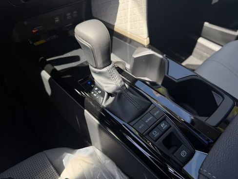 Used 2026 Toyota Camry XLE FWD image 14