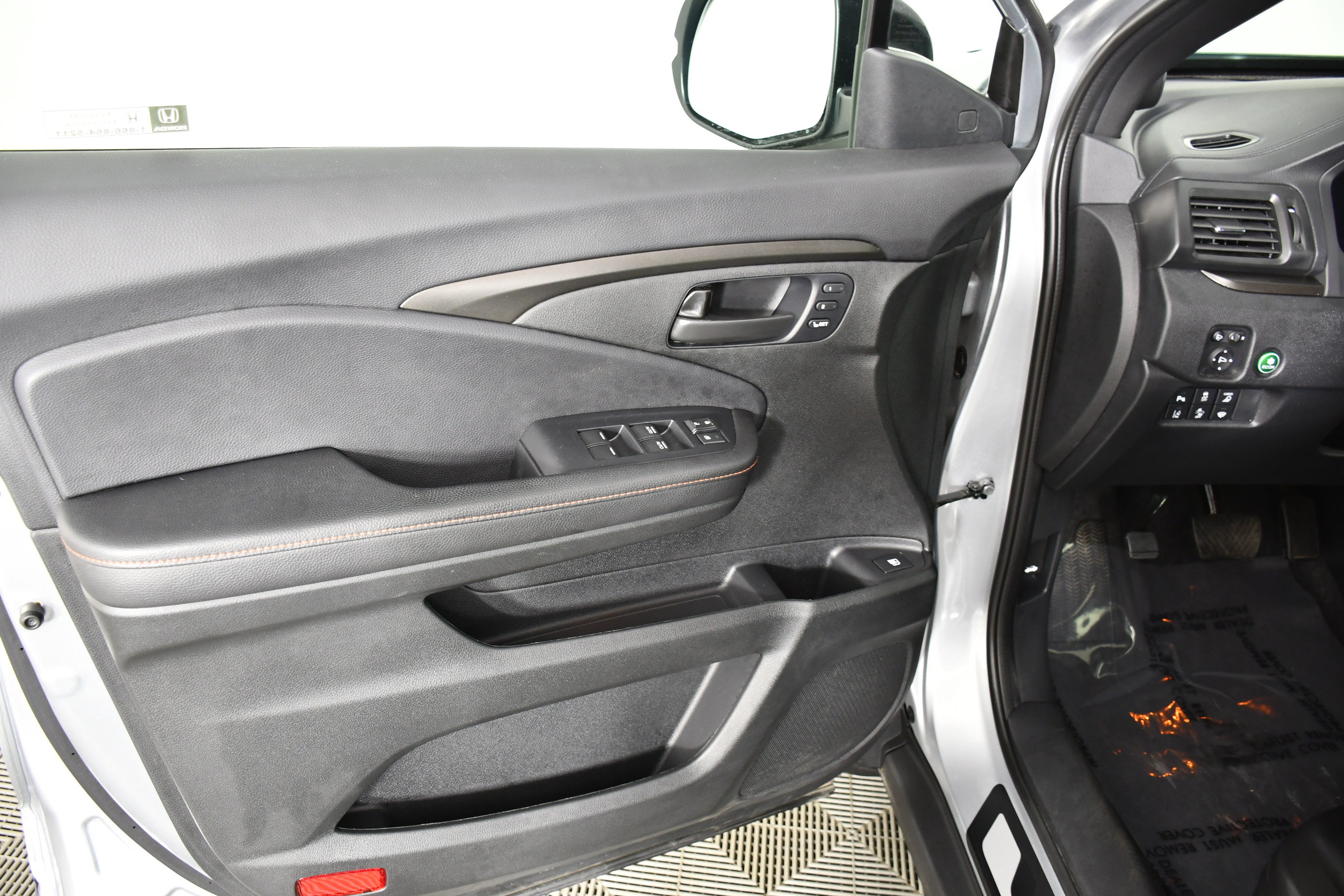 Certified 2025 Honda Ridgeline TrailSport image 38