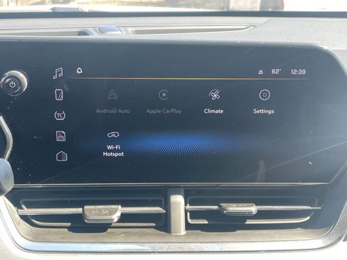 Used 2025 Chevrolet Trax LT image 20