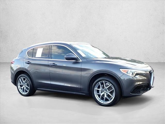 Used 2018 Alfa Romeo Stelvio Ti AWD/4WD image 6