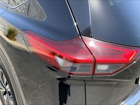 Certified 2023 Nissan Rogue SV FWD image 28