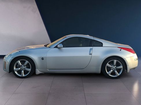 Used 2008 Nissan 350Z Touring w/ Cargo Convenience Pkg RWD image 2