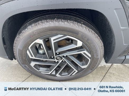 Certified 2025 Hyundai Tucson Limited AWD/4WD image 17