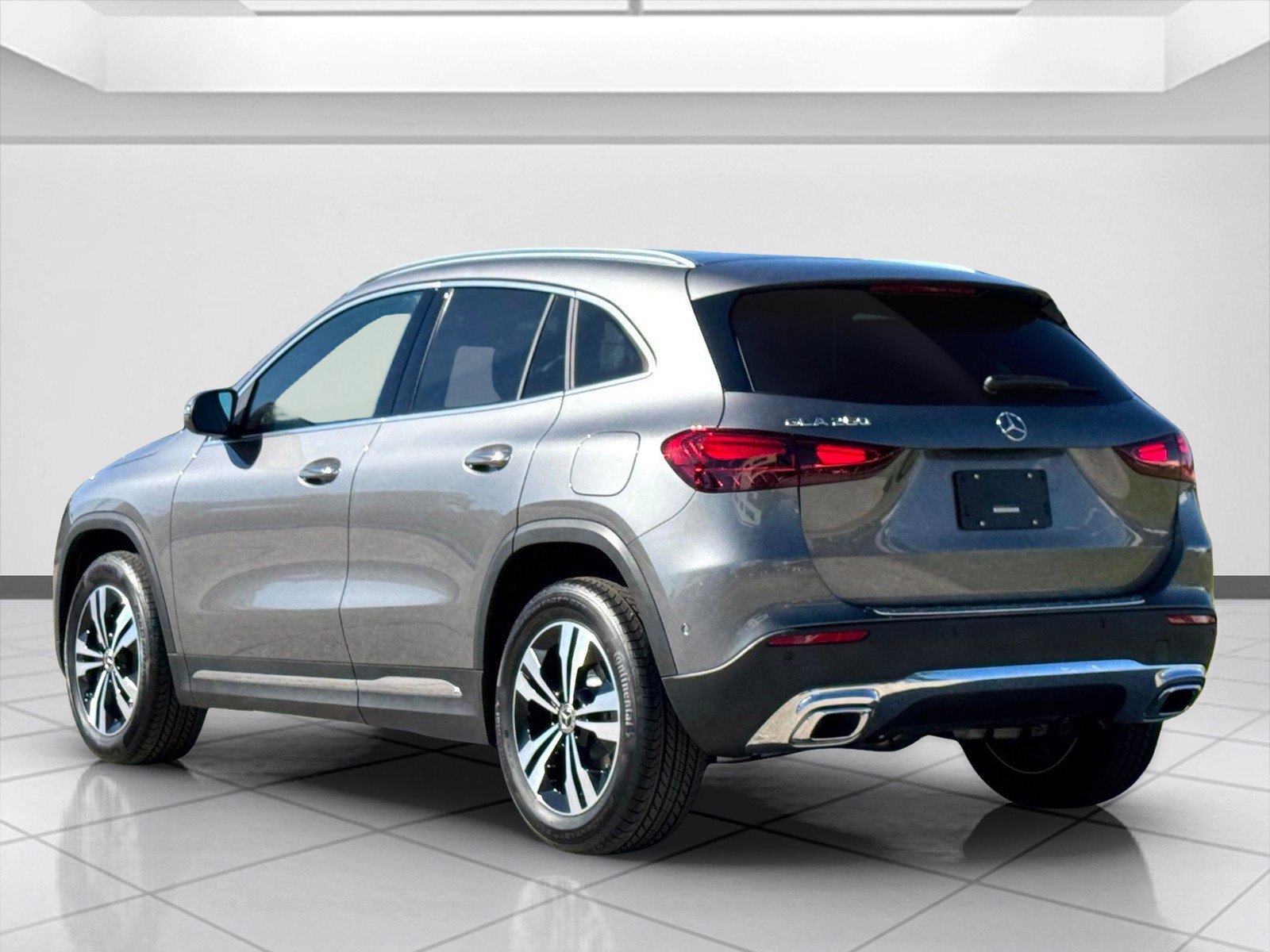 Used 2026 Mercedes-Benz GLA 250 image 4