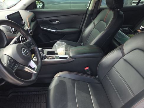 Used 2023 Nissan Sentra SR w/ SR Premium Package FWD image 7