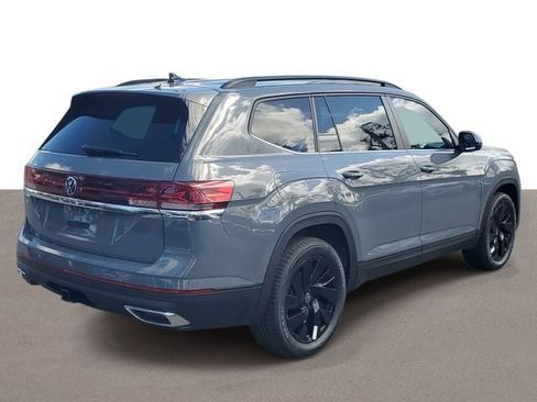 New 2026 Volkswagen Atlas SE image 4