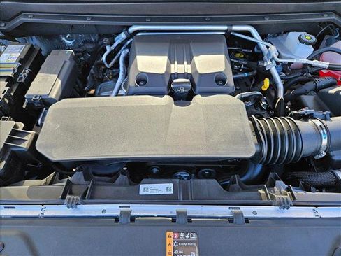 New 2025 GMC Canyon Elevation w/ Convenience Package image 17