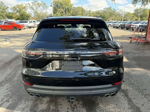 Used 2023 Porsche Cayenne S image 5