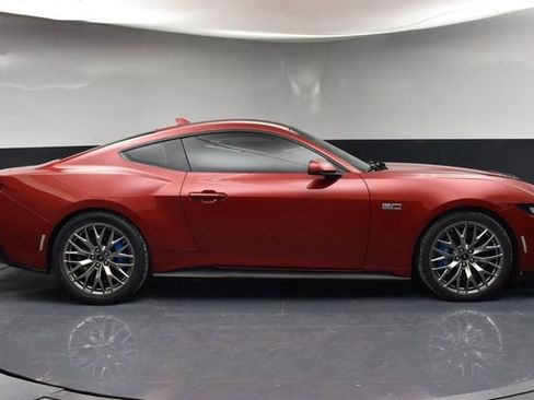 Used 2024 Ford Mustang GT Premium image 8