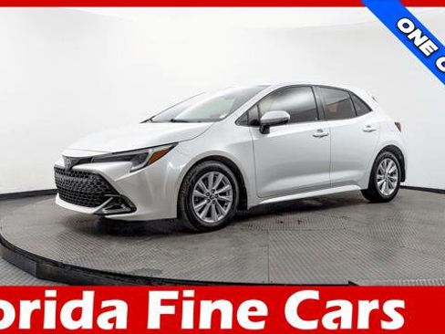 Used 2023 Toyota Corolla SE image 1