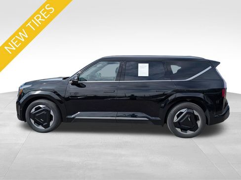 Certified 2024 Kia EV9 Land AWD/4WD image 2