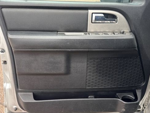 Used 2017 Ford Expedition EL XLT AWD/4WD image 27