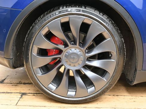 Used 2020 Tesla Model Y Performance image 13