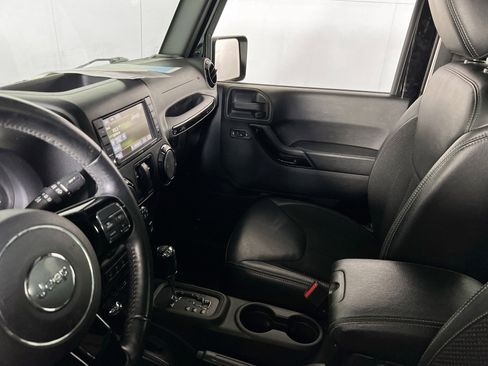 Used 2017 Jeep Wrangler Sahara image 20