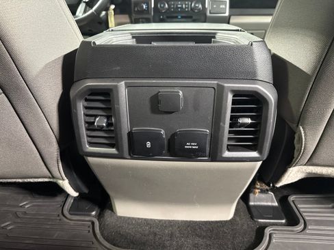 Used 2017 Ford F150 XLT w/ Equipment Group 302A Luxury AWD/4WD image 21