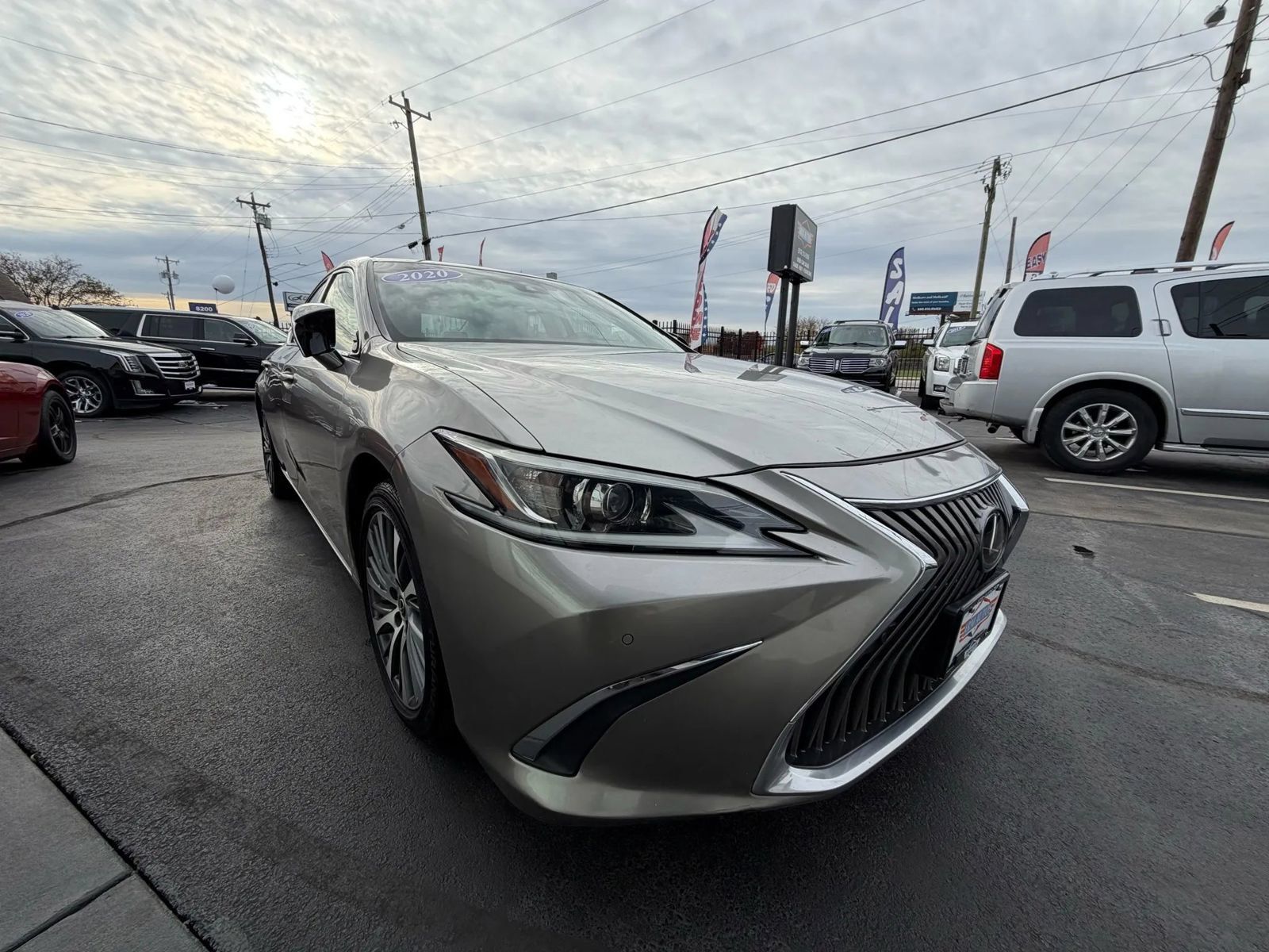 Used 2020 Lexus ES 350 w/ Premium Package FWD image 12