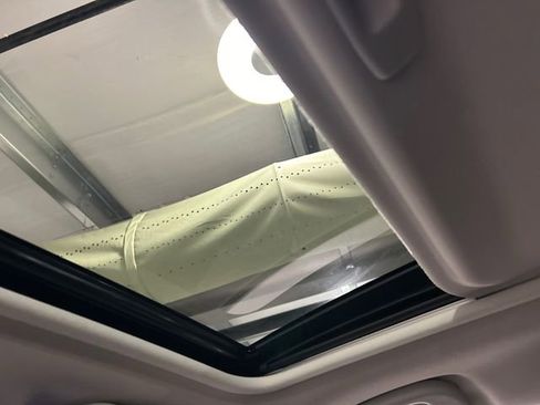 Certified 2025 Subaru Crosstrek 2.0i Premium image 24