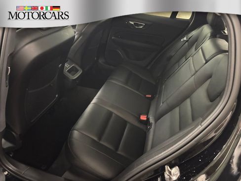 Used 2022 Volvo V60 T5 Cross Country w/ Climate Package AWD/4WD image 14